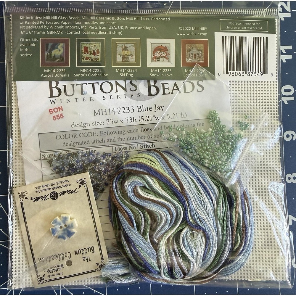 Mill Hill Buttons & Beads Winter Series Kit Blue Jay w Ceramic Snowflake Button - Picture 3 of 4